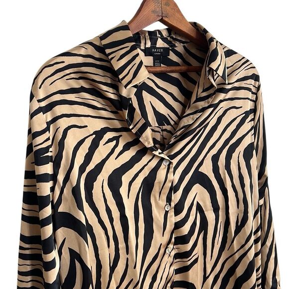 Haver London Animal Print Satin Long Sleeve Button Front Blouse Tan Black Sz XS - Picture 4 of 9